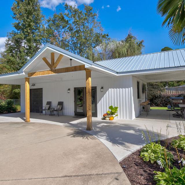 Custom pool house  - Rafter B